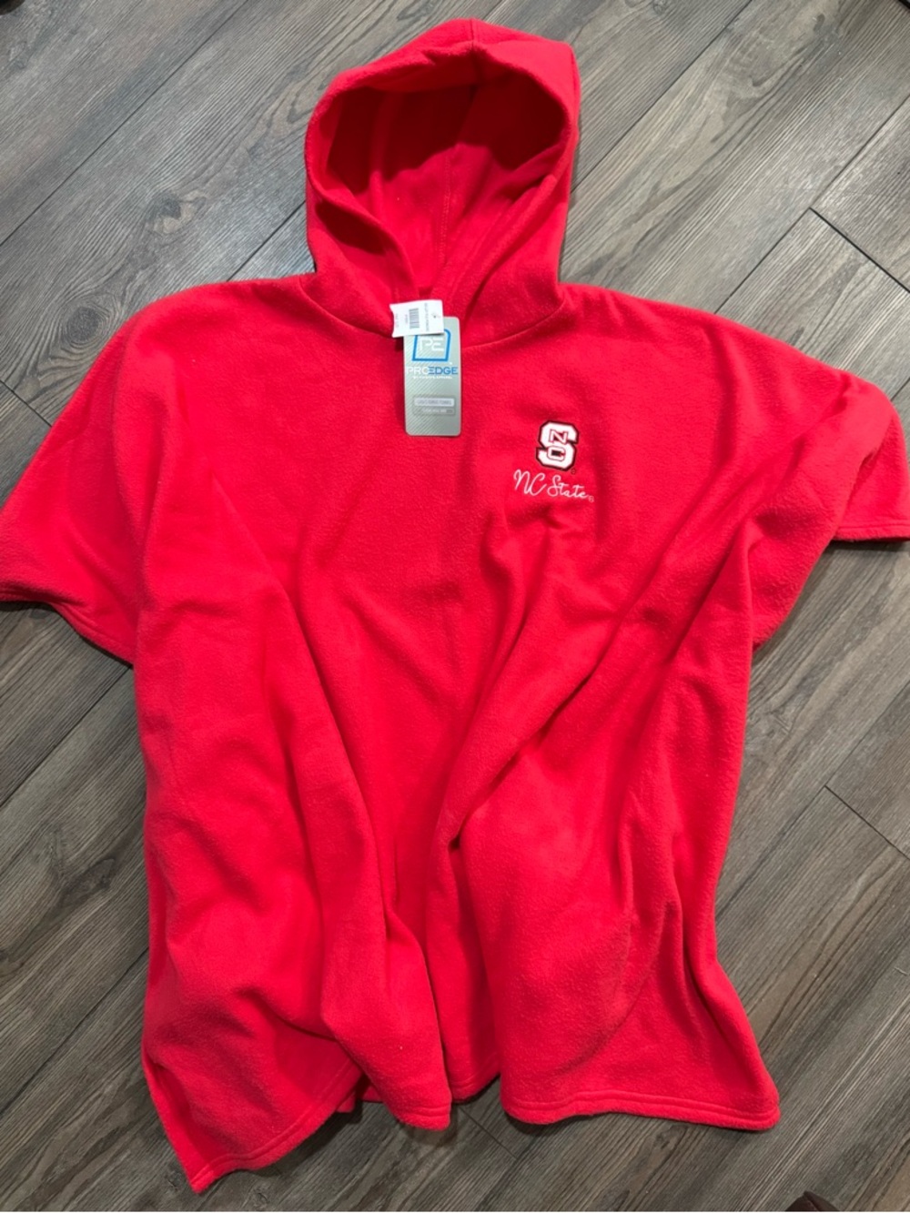 NC State Wolfpack Fleece Poncho Hoodie Red One Size Unisex NWT ProEdge NCAA